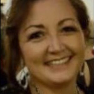 Meet your Posher, Lora